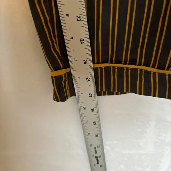 Pottery Barn Teen Harry Potter Pajamas Hufflepuff Stripe Shirt Pants size medium - Picture 5 of 16